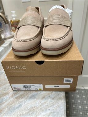New in Box Vionic Women Corinne Slip-On Loafer in Lucid Beige Suede Size 9 1/2
